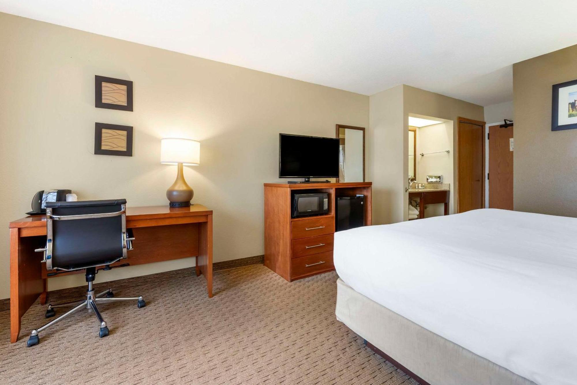 Hotel Comfort & I-94 Black River Falls
