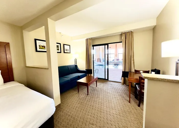 Comfort Inn & Suites Black River Falls I-94