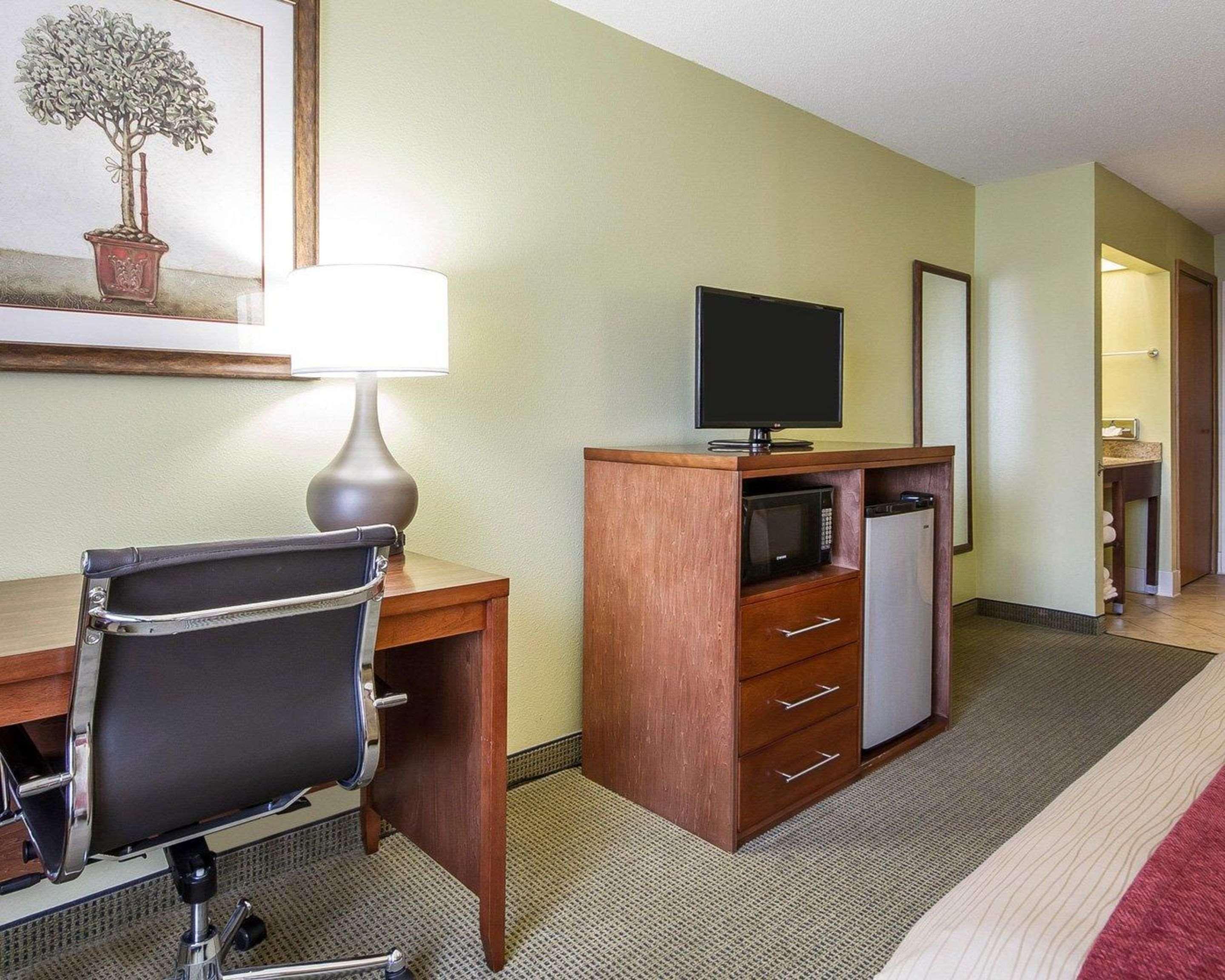 Comfort & I-94 Hotel