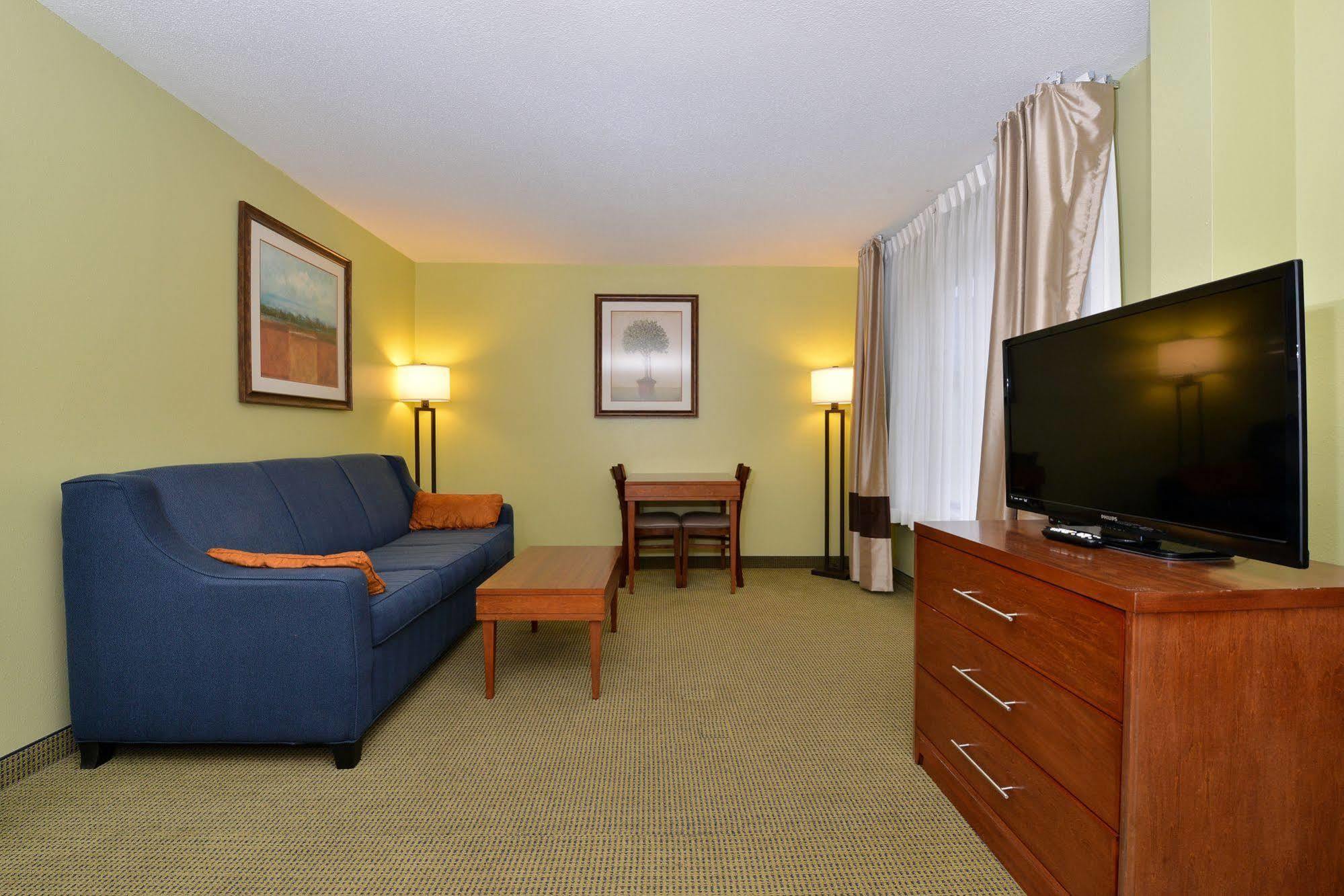 Hotel Comfort & I-94